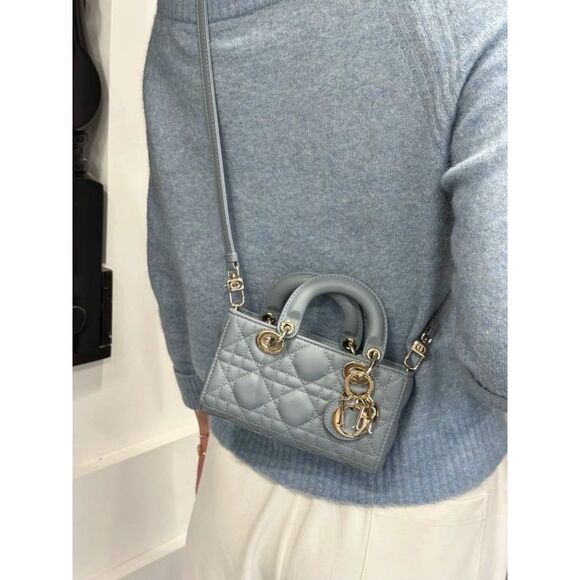 Dior Women Pre-Loved Bag Very Good Condition - Picture 6 of 7